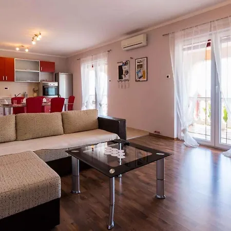 Apartman Two-bedroom In Lxxxv Crikvenica