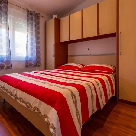 Two-bedroom In Lxxxv Crikvenica