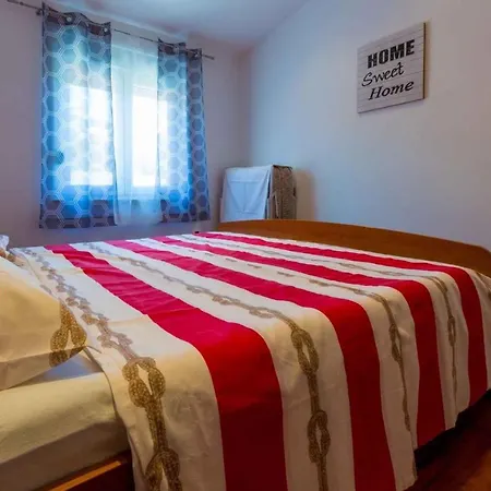 Two-bedroom In Lxxxv * Crikvenica