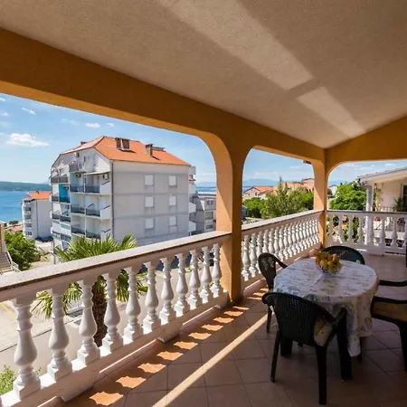 Two-bedroom In Lxxxv Apartman *